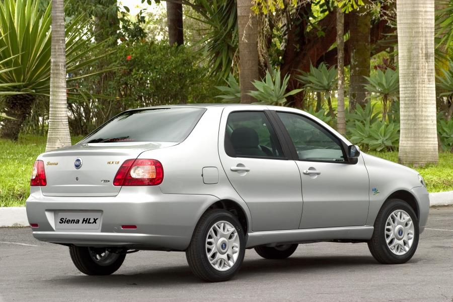  Fiat Siena 30 anos 2006 года  (фото 2 из 2)
